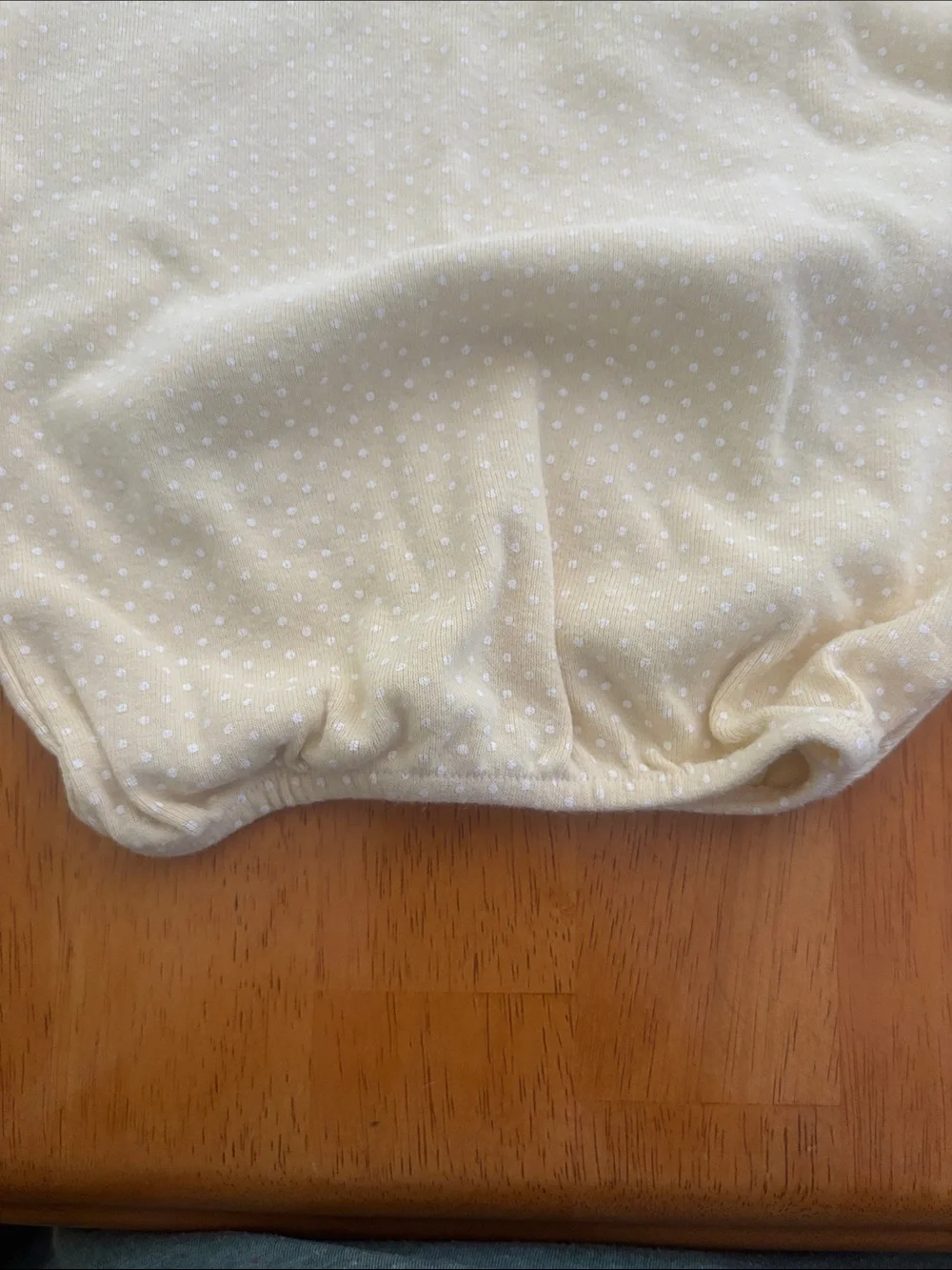 N/A soft yellow